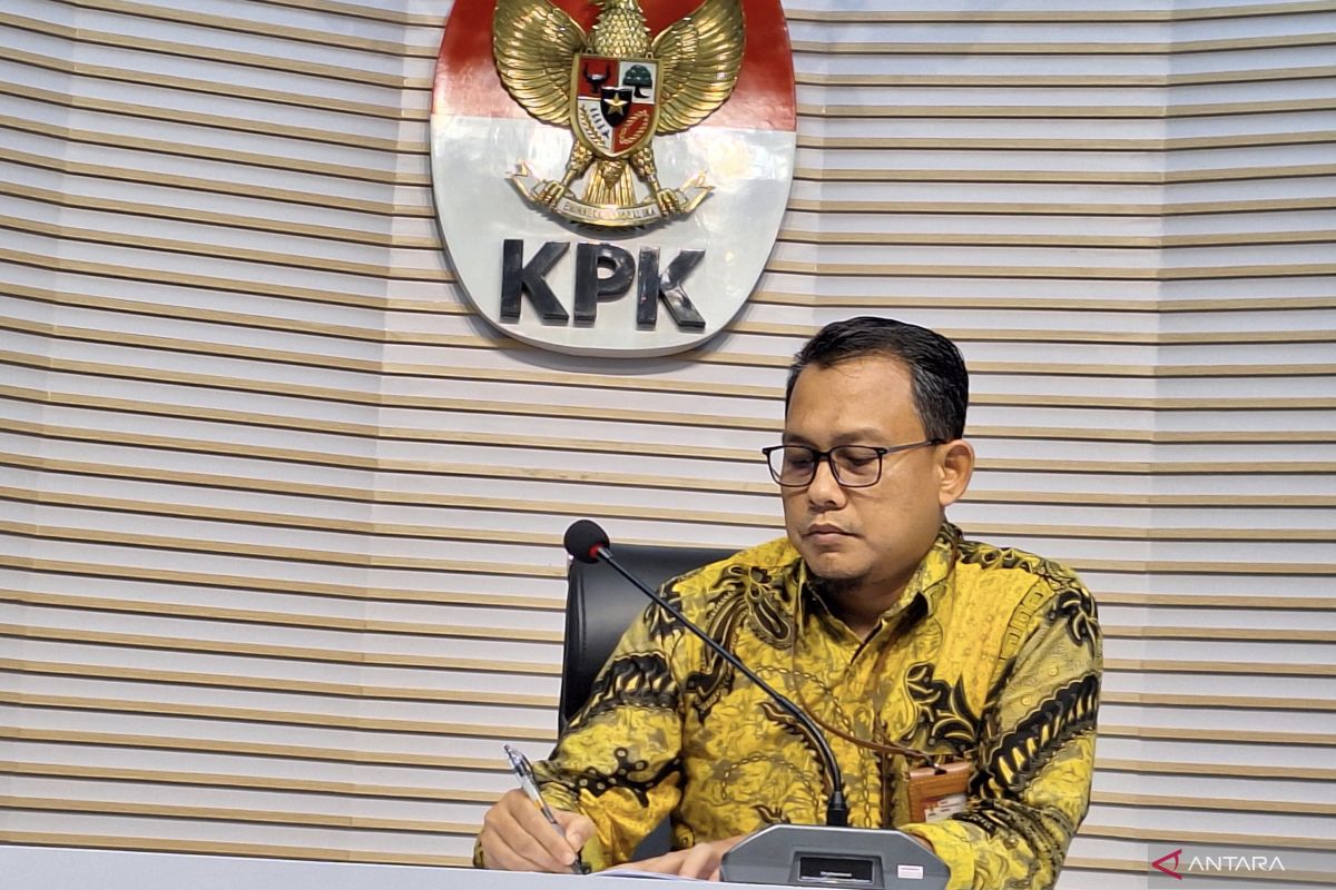 2 ASN Bandung Barat Diperiksa KPK Terkait Dugaan Korupsi APD