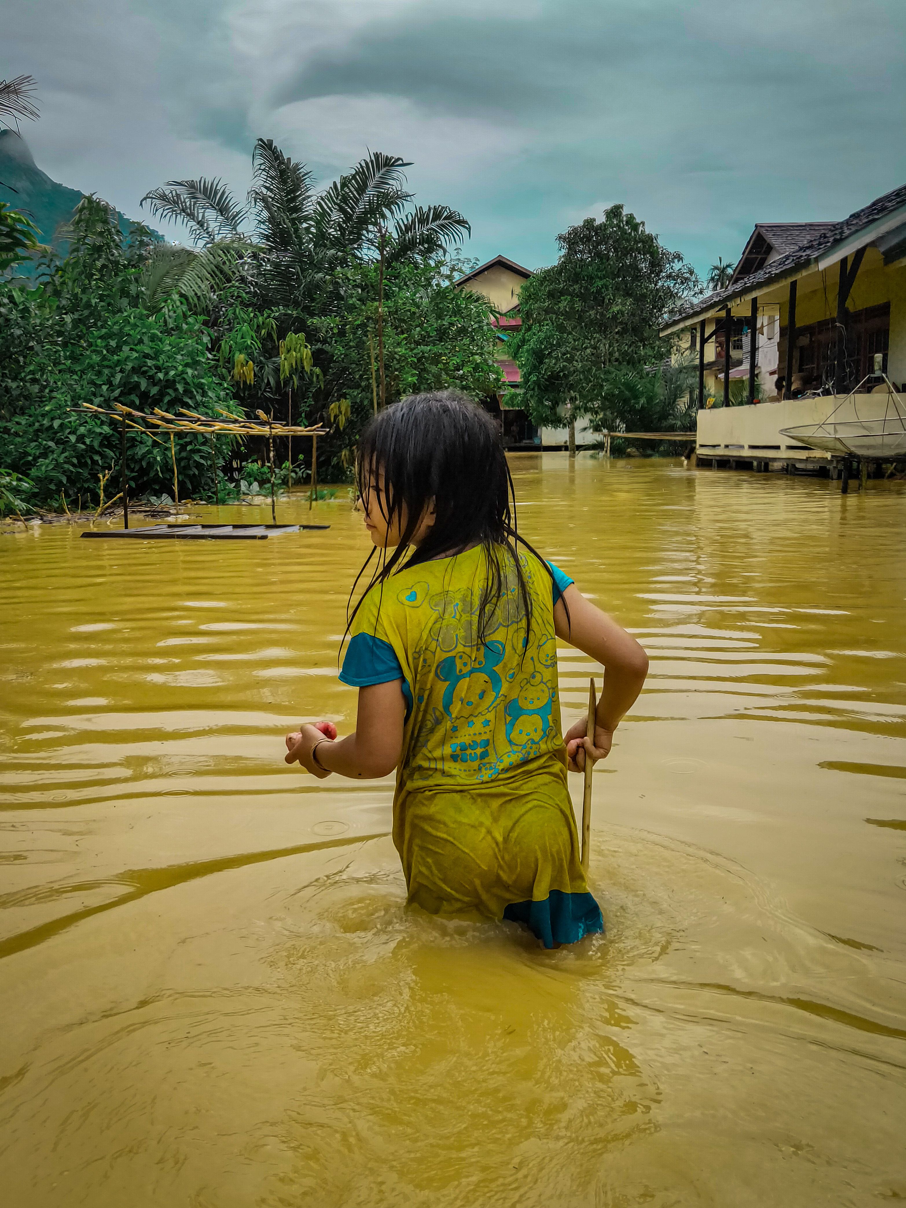 Hujan Deras Picu Banjir di Lembang, Tiga RW Desa Gudangkahuripan Terendam Lumpur